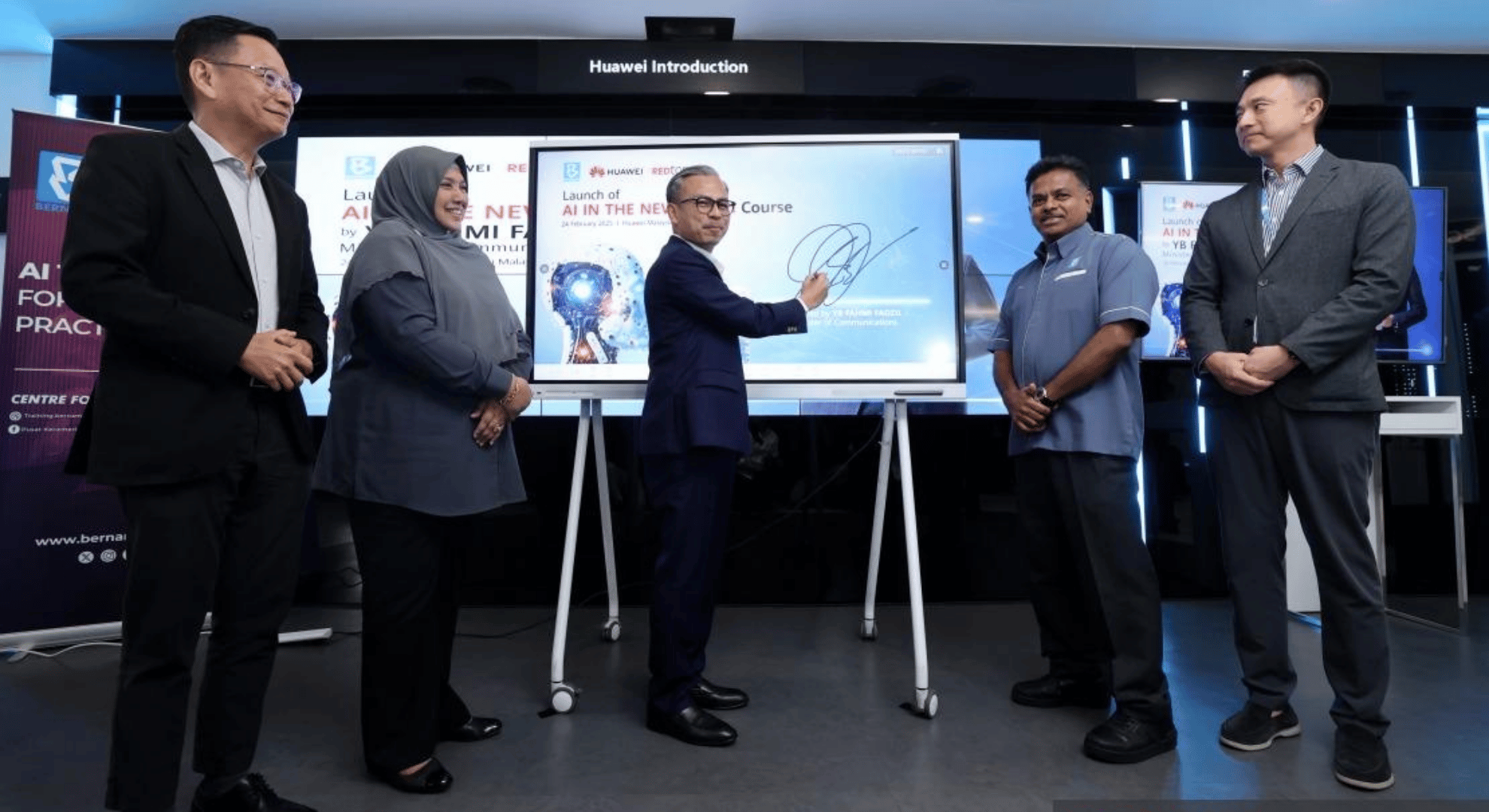 Fahmi Fadzil Launches : AI in The Newsroom